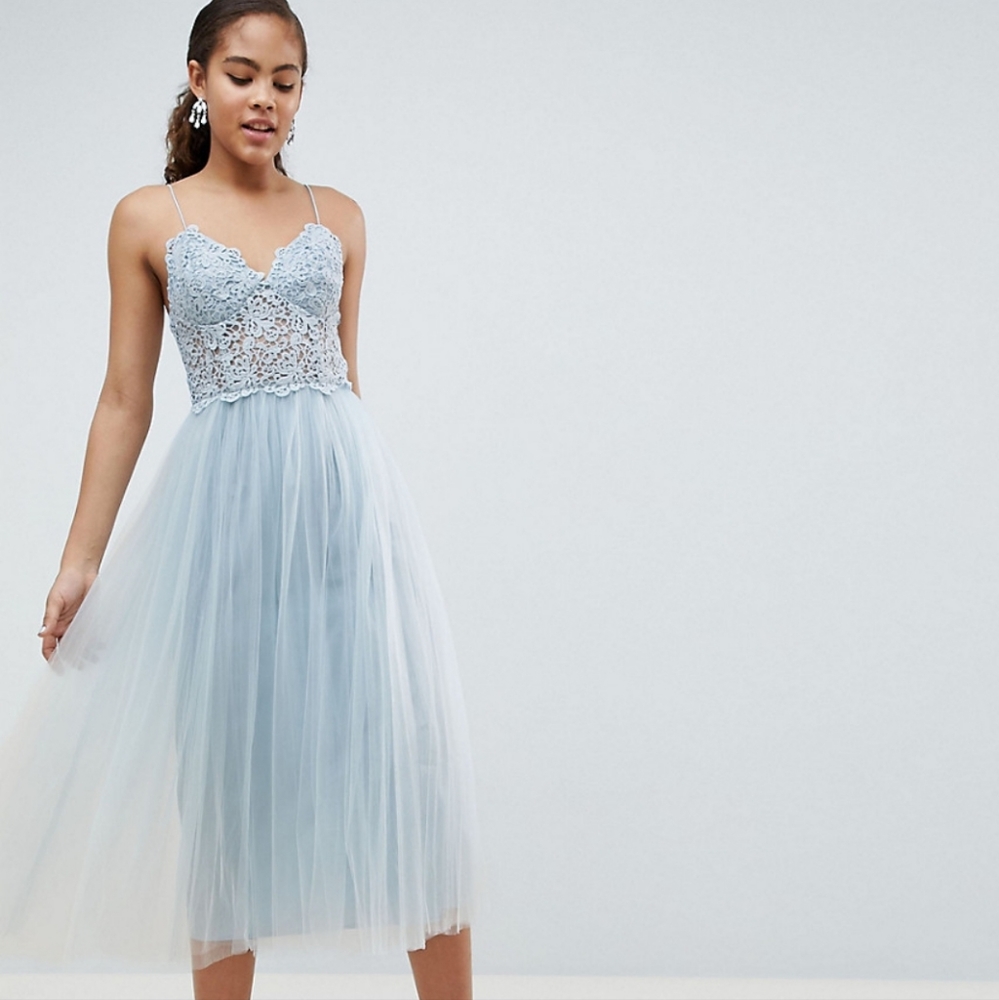 Gorgeous NWT ASOS CURVE baby blue lace and tulle dress